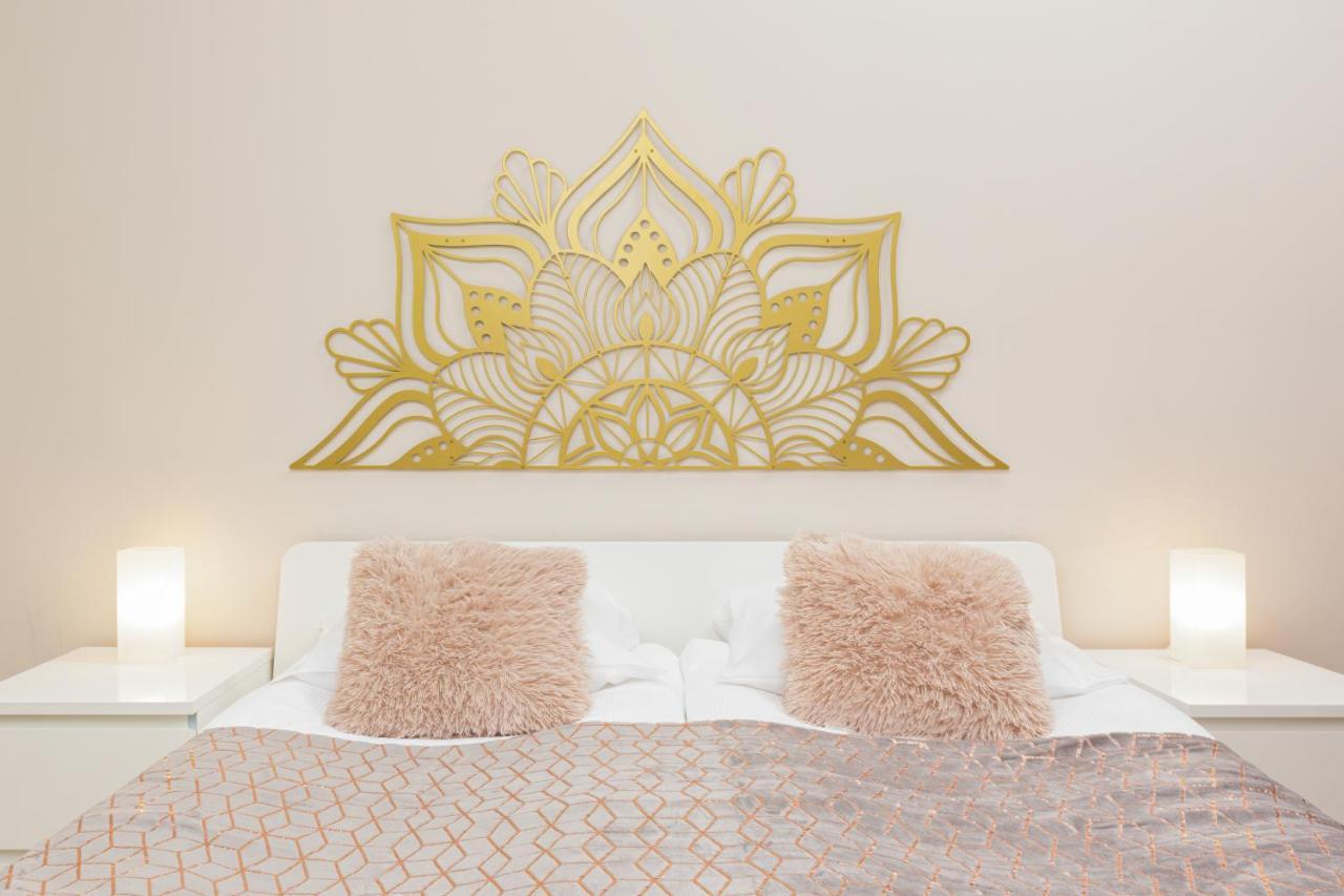 Espace Wilanow Apartments By Noclegi Renters Varşova Dış mekan fotoğraf
